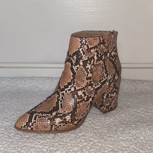 Steve Madden Julianne Snakeskin Booties size 6.5